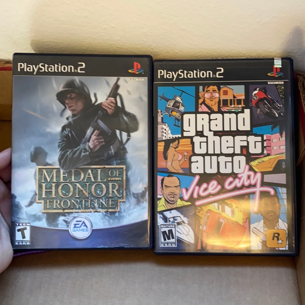 Playstation 2 Grand theft auto medal of honor